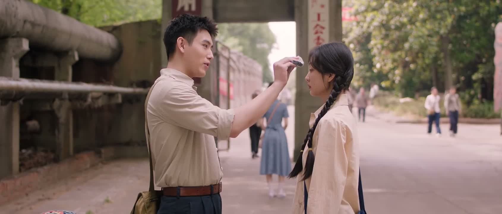 跑一脑袋汗 给你擦擦