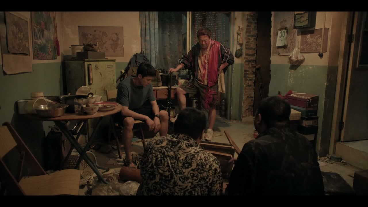 行了 说相声呢?